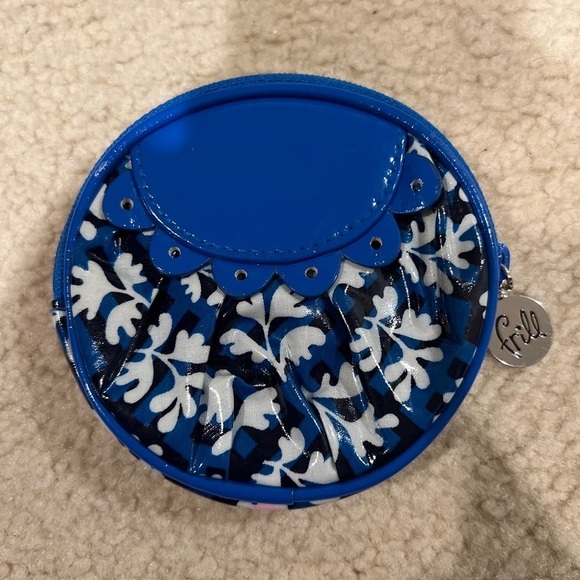 VERA BRADLEY Folkloric Frill Peek-a Boo Coin Purse Wallet Wipe Clean Retired - Picture 1 of 3